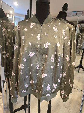 Veste légère kaki à fleurs T.44-46 Bonprix (Rainbow) neuve