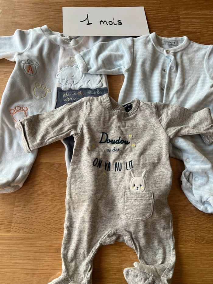 Lot 3 pyjamas 1 mois