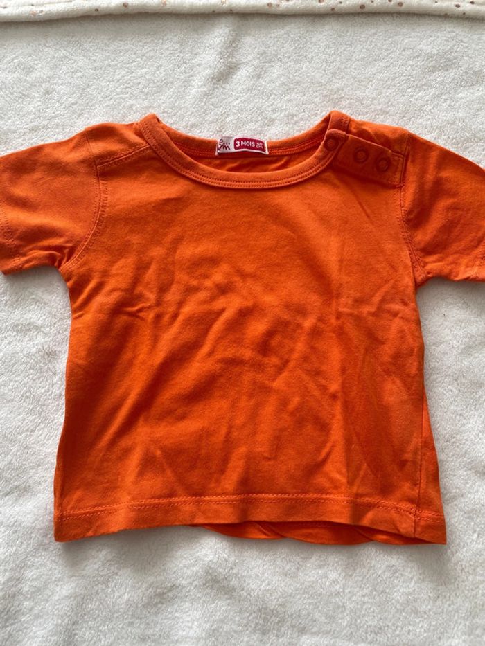 T shirt orange
