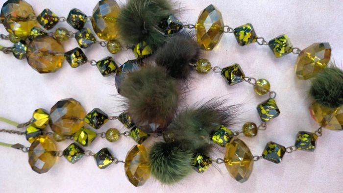 Collier fantaisie original – Vert olive & ambre – Pompons et perles mouchetées - photo numéro 11