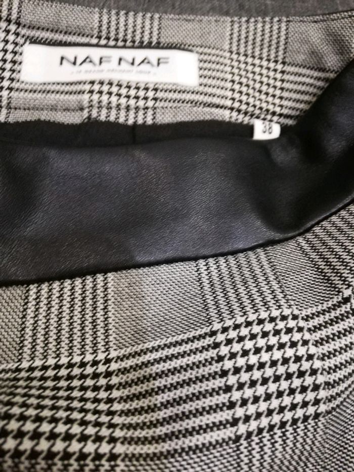 Jupe grise - photo numéro 2