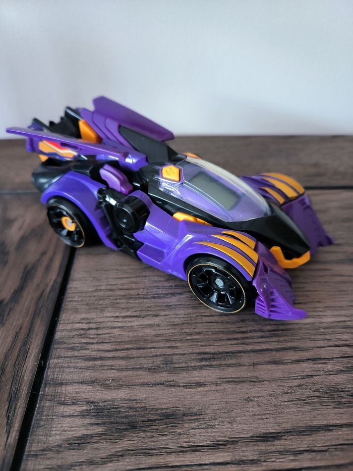 Voiture dinosaure - photo numéro 2