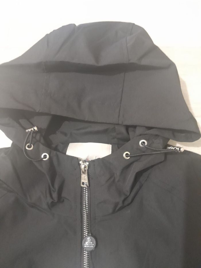 Veste coupe vent  Moncler Neuf Taille M - photo numéro 4
