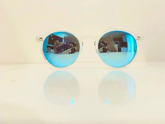 Lunette de soleil mixte Polarisée transparente verres bleus miroités uvprotection catégorie 3 - photo numéro 2