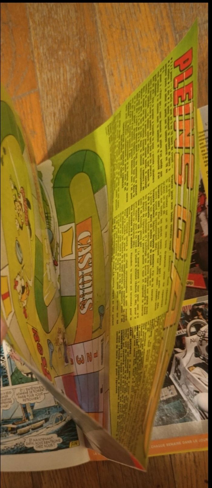 Ancien journal de mickey avec cadeau poster géant formule 1 jeu N°1469 de 1980 vintage - photo numéro 5