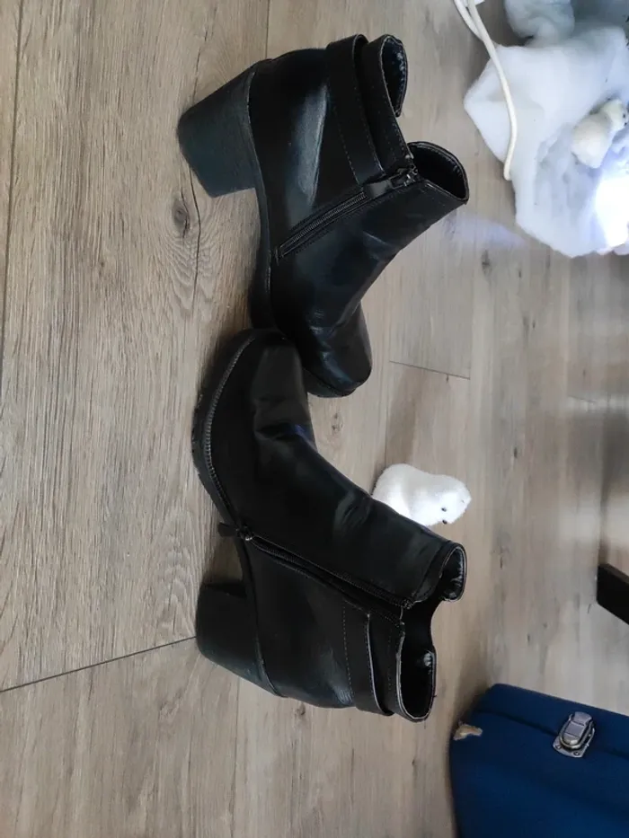 Chaussures bottines talon noir 39 - photo numéro 3