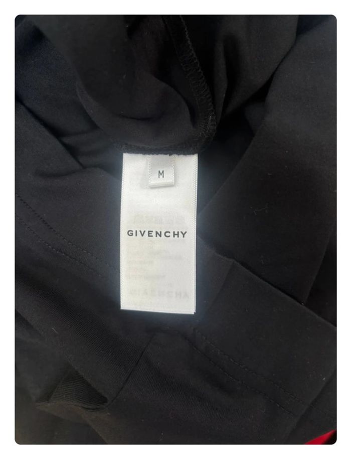 T-shirt Givenchy taille M neuf prix boutique 780€ - photo numéro 7