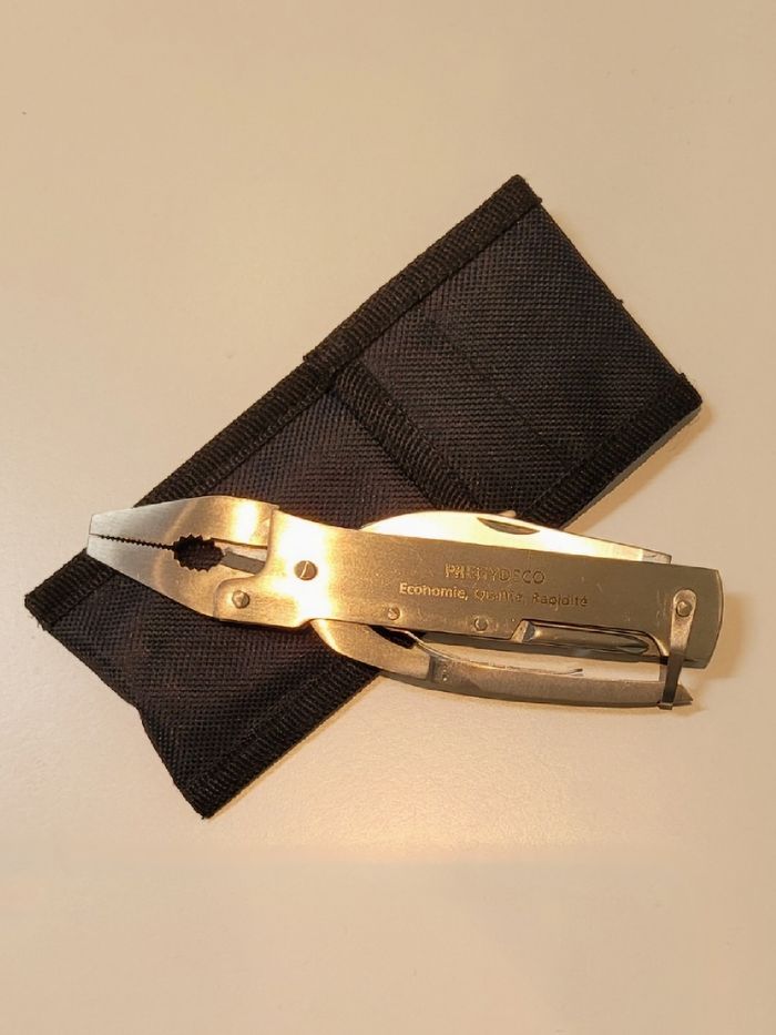 Pince et outils multifonction - photo numéro 8