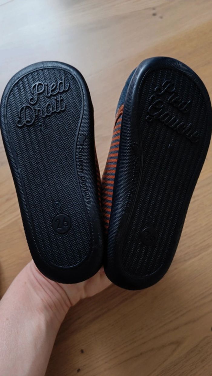 Chaussons T. 26 - photo numéro 4