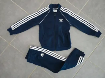 Ensemble jogging adidas bleu nuit
