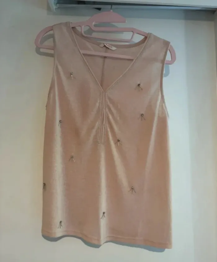 Top sans manches rose clair à petits nœuds brodés Camaïeu – T38
