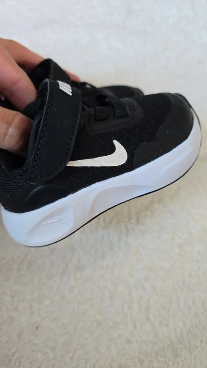 Basket nike noir et blanche - photo numéro 3