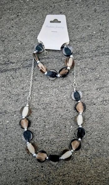 Ensemble collier + bracelet.
