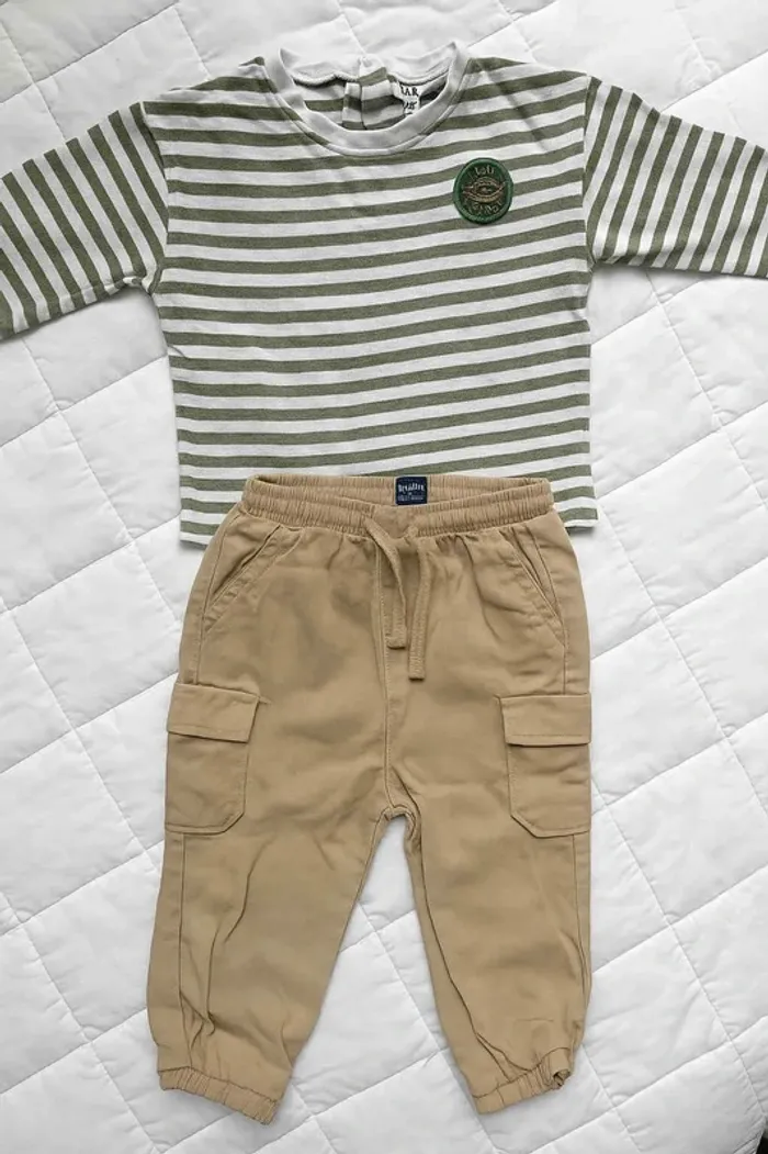 đ¶ Ensemble bĂ©bĂ© garçon 12 mois â Haut rayĂ© vert et blanc + Pantalon cargo beige