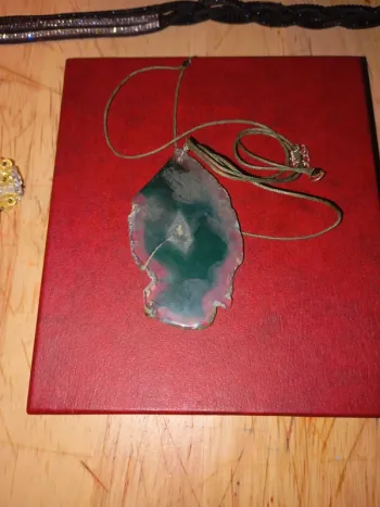Pendentif brut d agate