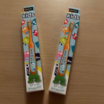 Lot de 2 brosse à dent enfants orange neuve