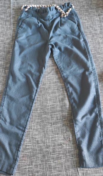 Pantalon fille. Kiabi. 9 ans