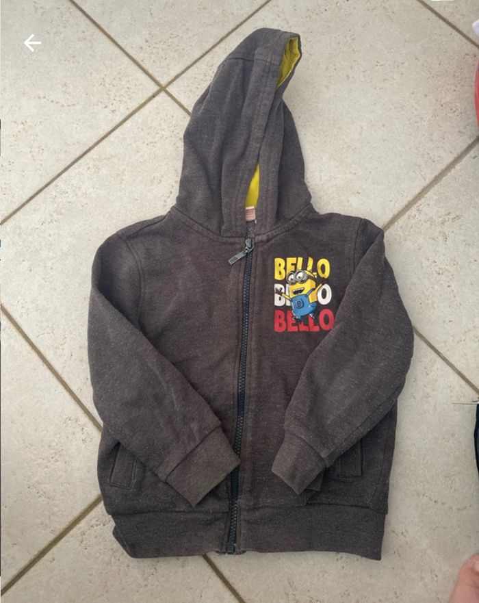 VESTE