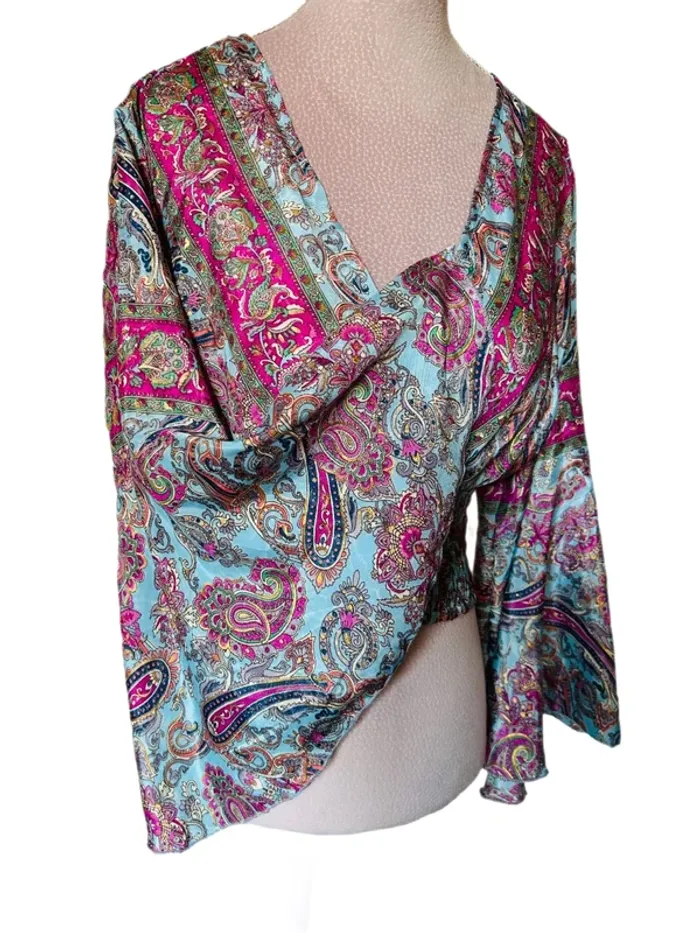 🩵🌸Blouse courte en soie bohème S/M Fairy hippie chic made in India paisley silk blouse🌸🩵 - photo numéro 15