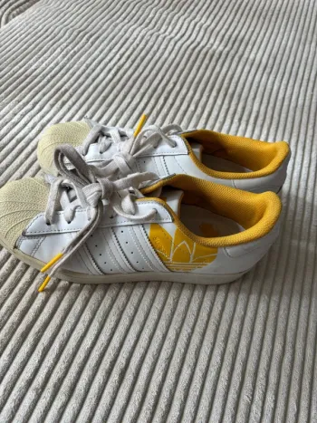 Superstar taille 37 1/3