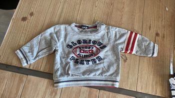 Sweat dolce & gabbanna 3/6 mois bon état gris et rouge