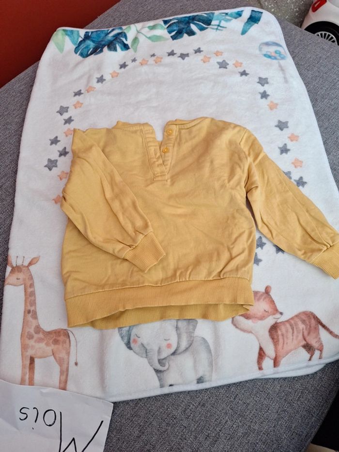 Sweat léger jaune - photo numéro 4