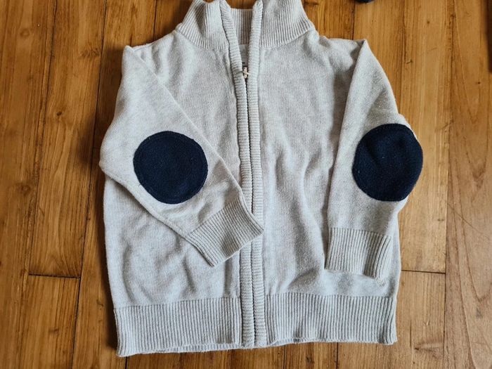 Lot de 8 sweat zippé gilet taille 12 mois - photo numéro 5