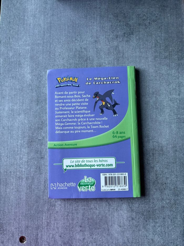 Livre Pokémon xy le mega lien de carchacrok - photo numéro 2