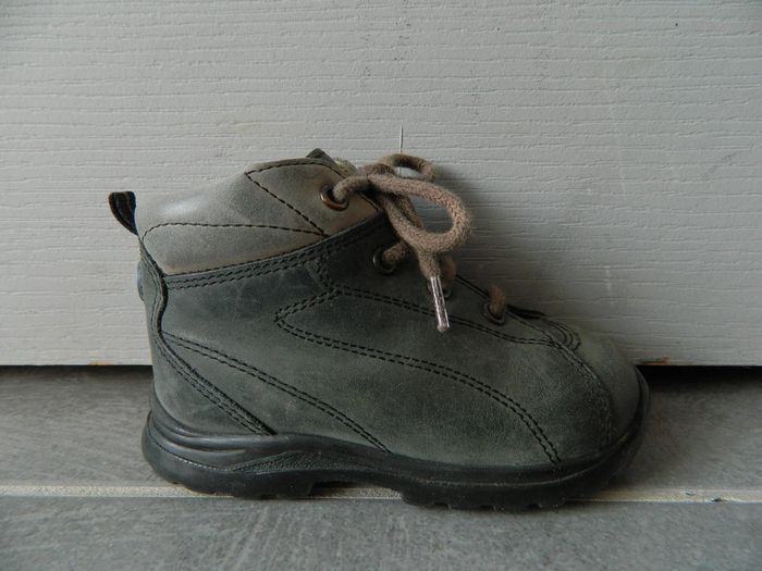 Chaussures en cuir T 20 "Aster" neuves