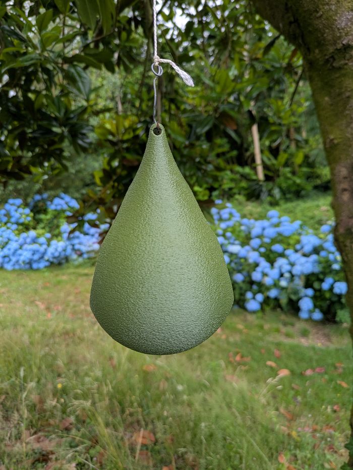Mangeoire à oiseaux de la nature en forme de goutte d'eau effet strié - photo numéro 4
