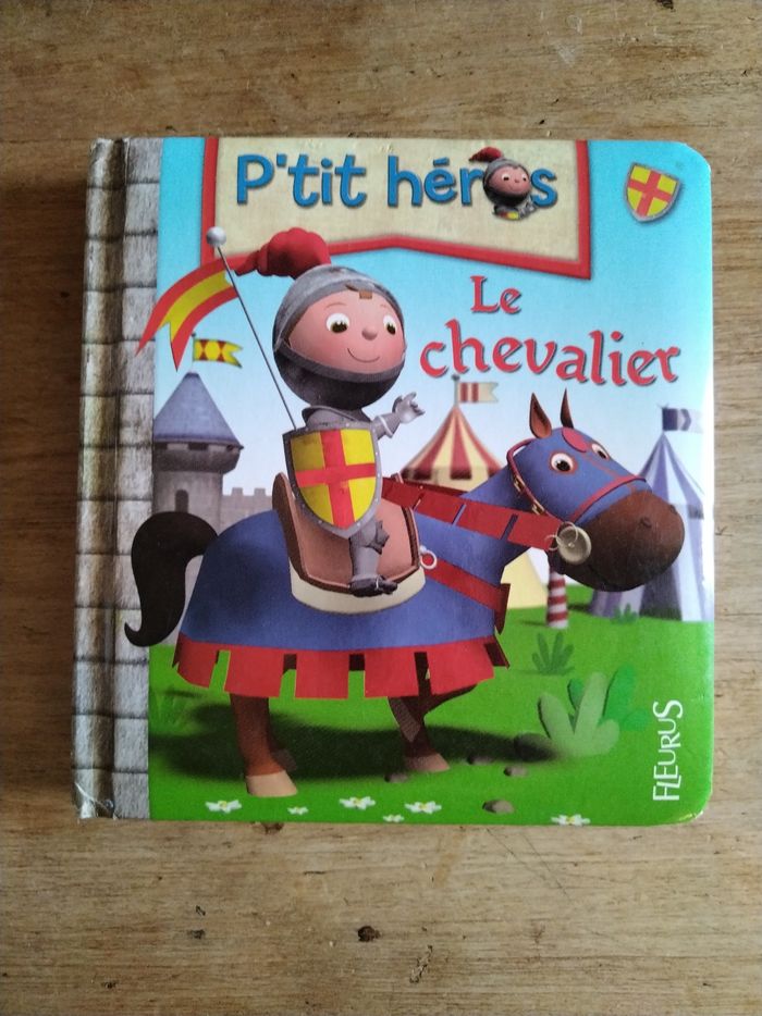 Livre le petit chevalier