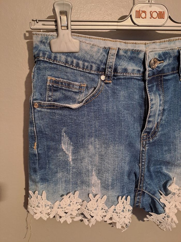Short en jean avec dentelle - Marque Realty/Denimart - Taille 38 - Parfait état. - photo numéro 4