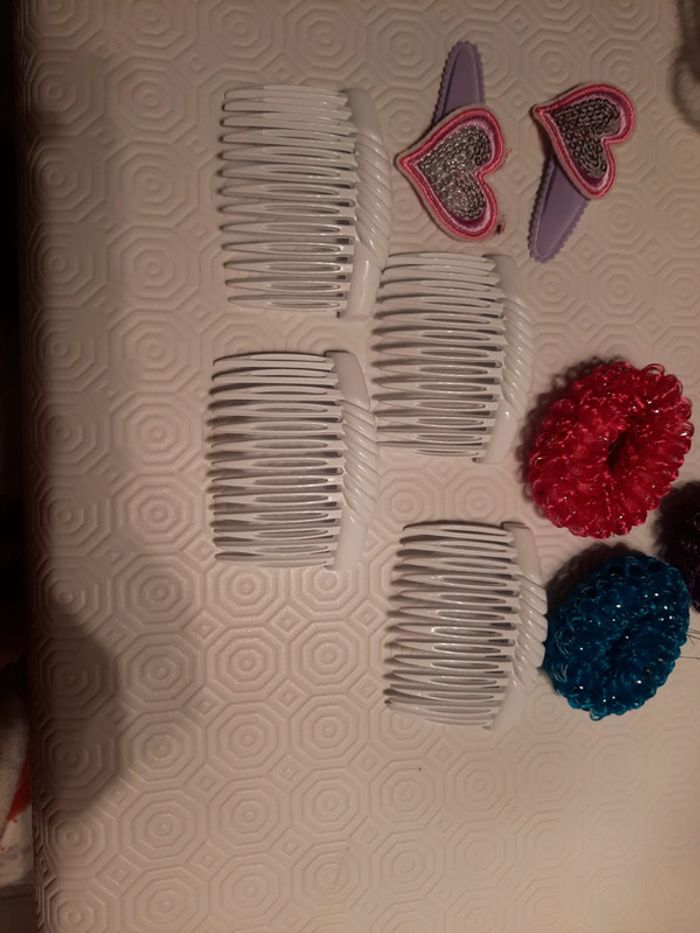 Lot élastique et pince à cheveux - photo numéro 2