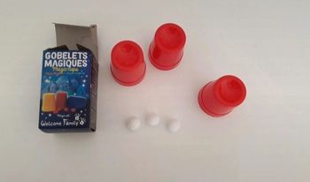 Gobelets magiques
