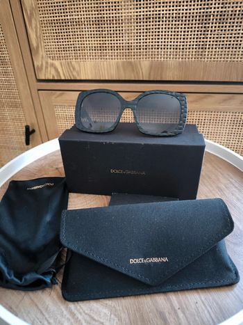 Lunette de soleil dolce & Gabbana 4385 neuve