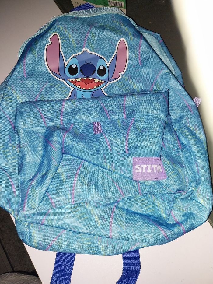 Cartable stitch neuf
