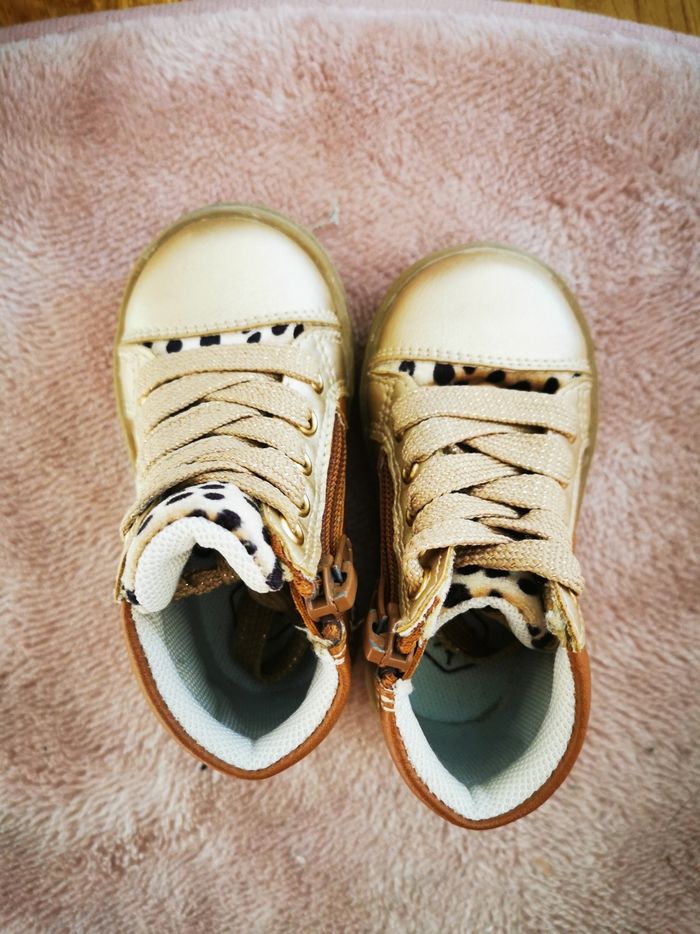 Bottines taille 19 - photo numéro 3