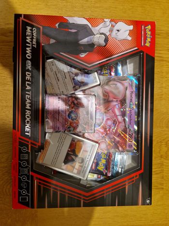Coffret mewtwo de la team rocket sceller