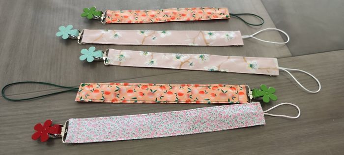 Attache sucettes tetines tissu neuves pour bébé