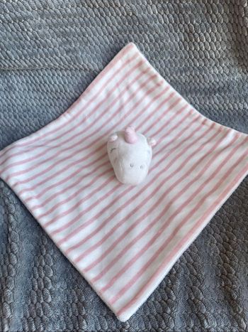 Doudou plat carre licorne raye rose et blanc Primark