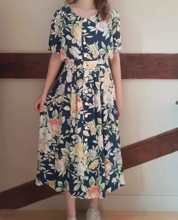 Robe fleurie bleu marine soie