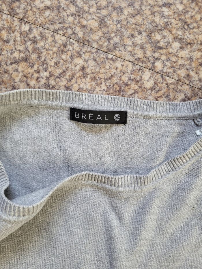 Pull avec épaules dénudées - photo numéro 3