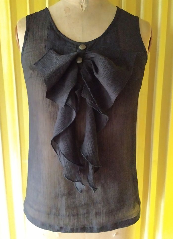 Blouse soyeuse avec col à jabot 34-36