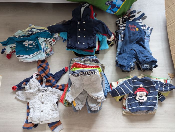 Lot de vêtements 6 mois