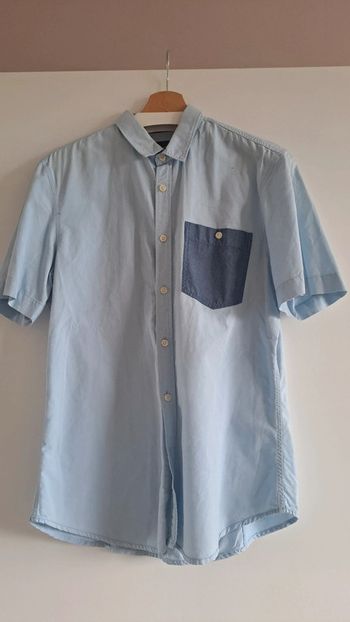 Chemisette bleu claire