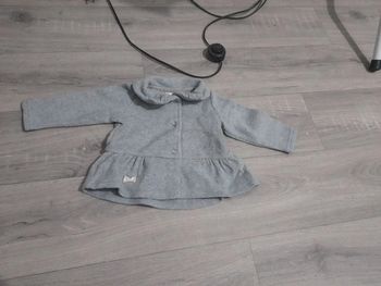 Gilet polaire gris 6 mois