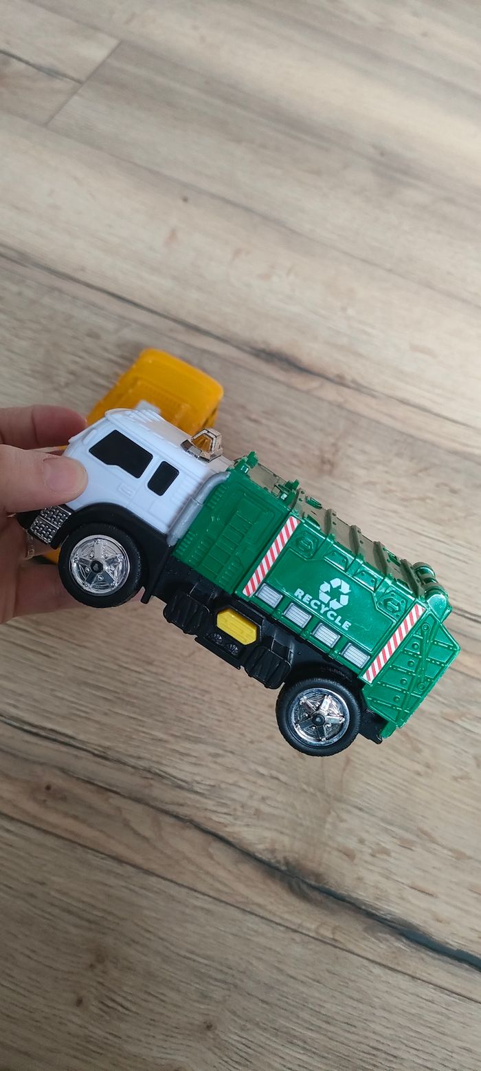 Lot 5 véhicules - photo numéro 5