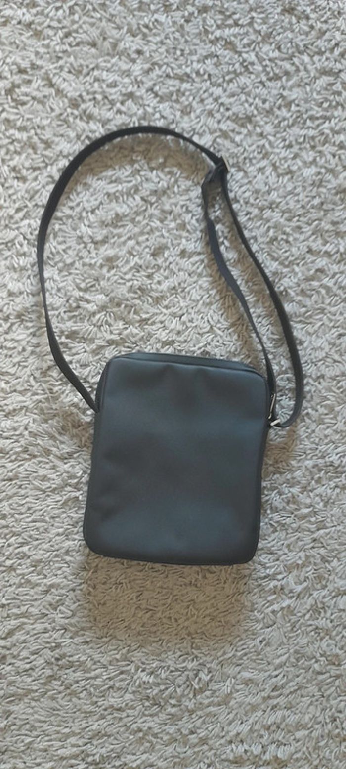 Sacoche Lacoste - photo numéro 4