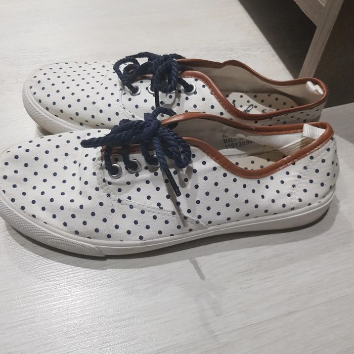 Baskets en toile - photo numéro 2