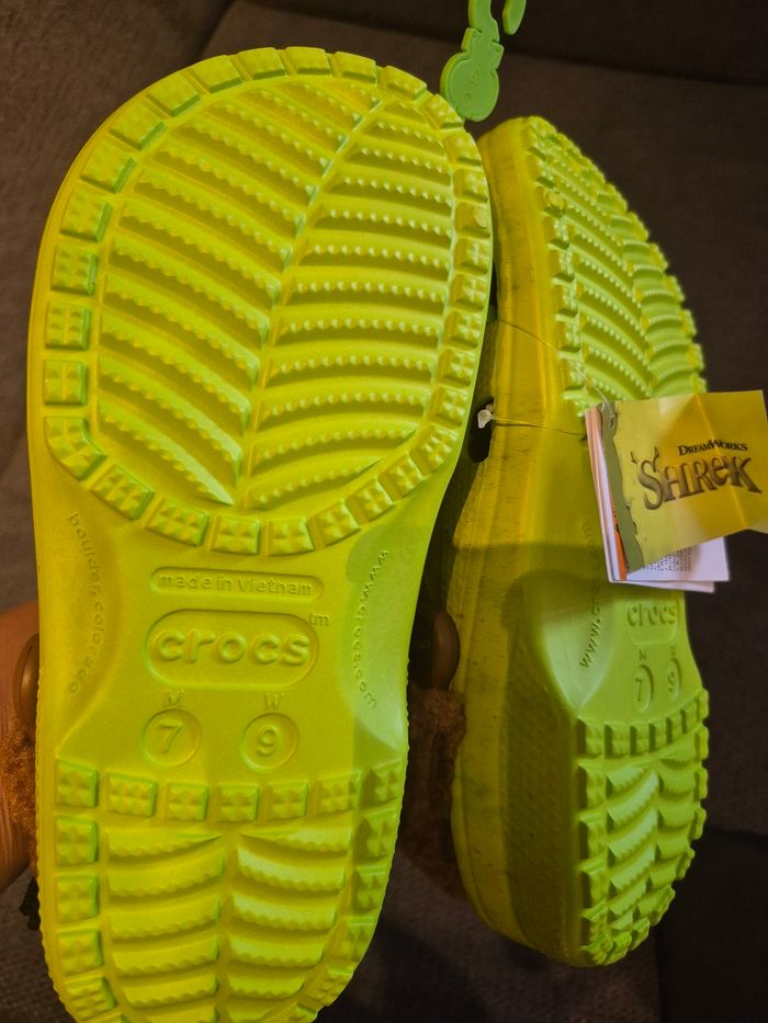 Crocs shrek pointure 39/40 neuve - photo numéro 3